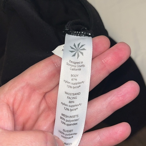 Athleta women’s Relay Reflective leggings Size small - Picture 9 of 9